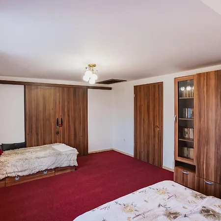 Diana Apartment *